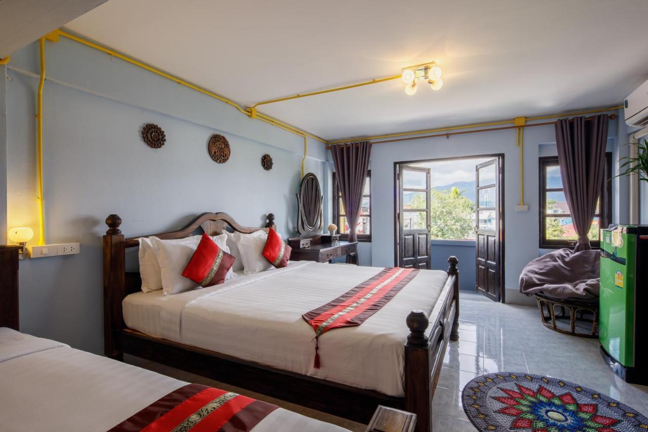 Mesa Guesthouse Чиангмай Екстериор снимка