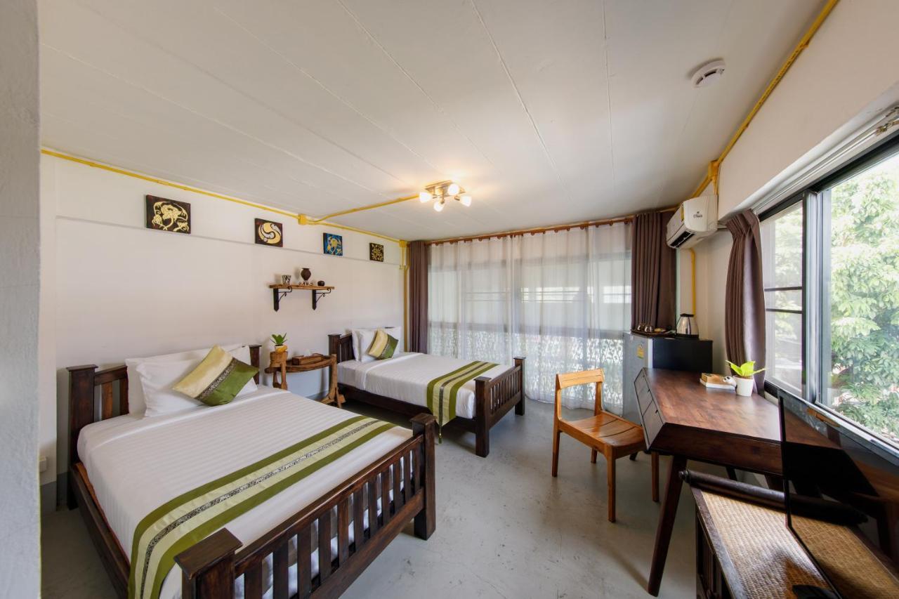 Mesa Guesthouse Чиангмай Екстериор снимка