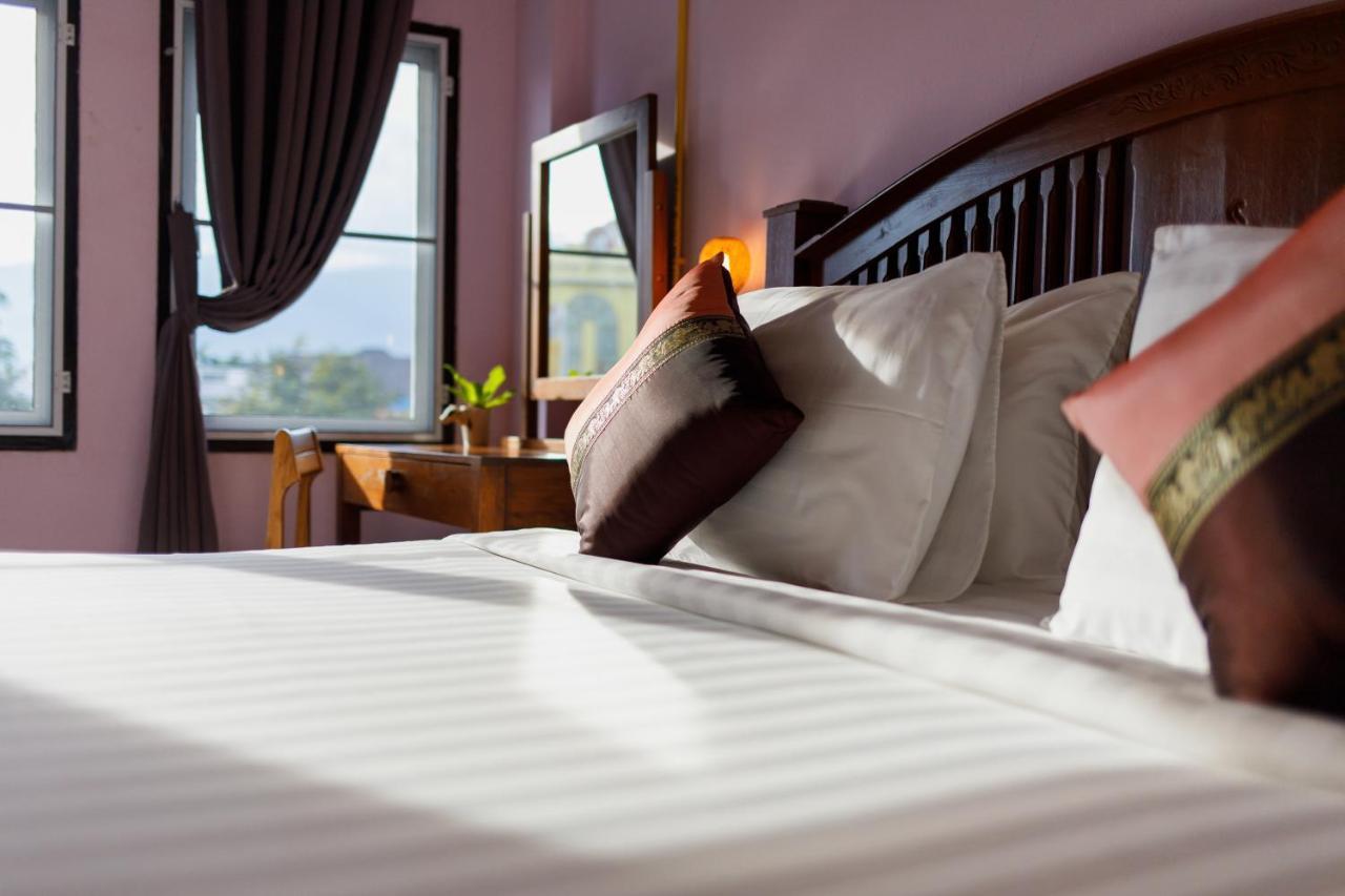 Mesa Guesthouse Чиангмай Екстериор снимка