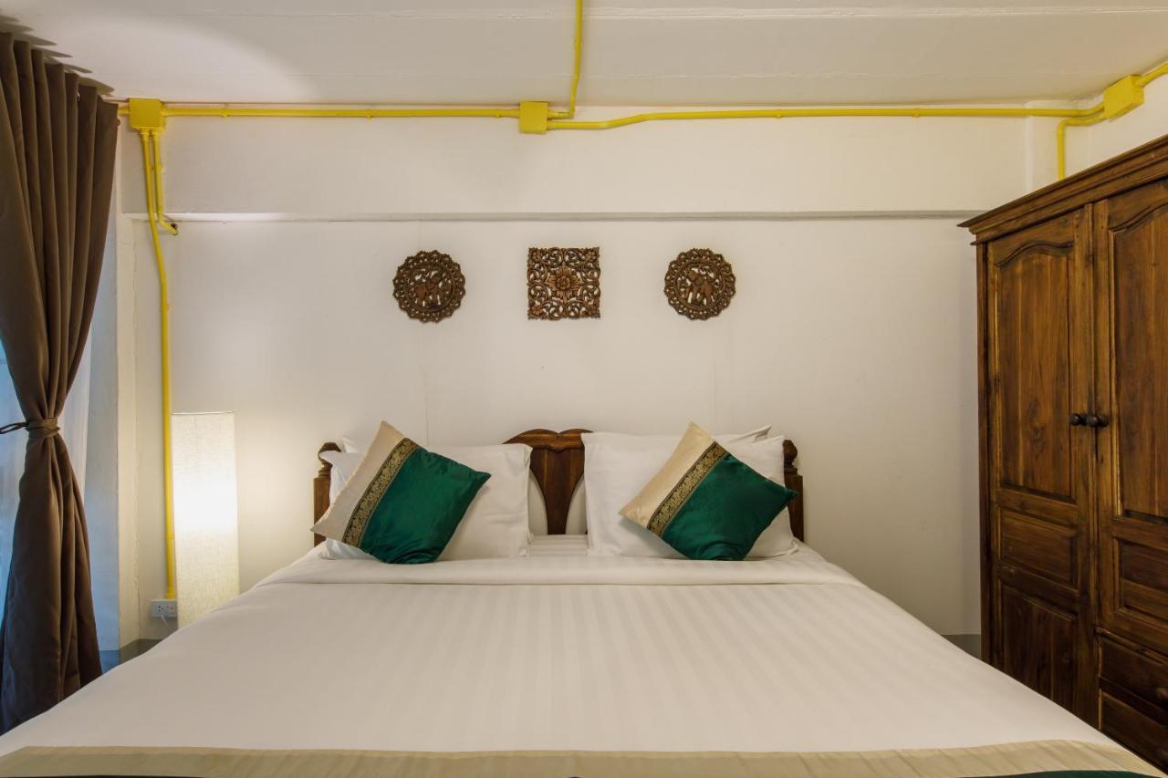 Mesa Guesthouse Чиангмай Екстериор снимка